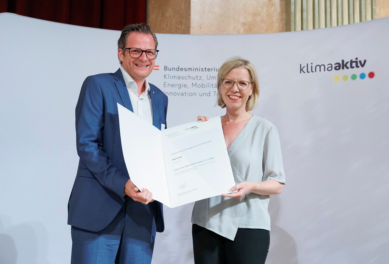 Klimaaktiv | Werner Pink mit Umweltministerin Leonore Gewessler | Foto: Roland Rudolph